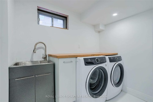 2545 Padstow Crescent, Mississauga, ON 