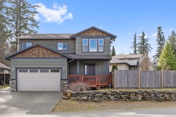 2735 Rydal Ave  Cumberland, BC V0R 1S0