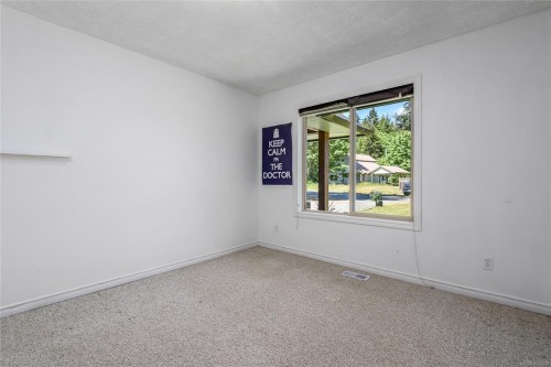 7478 Yake Rd, Fanny Bay, BC 