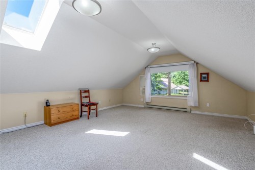 7478 Yake Rd, Fanny Bay, BC 
