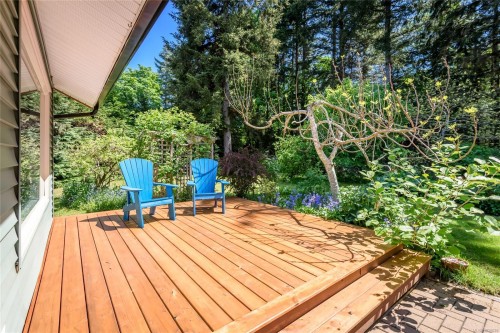 7478 Yake Rd, Fanny Bay, BC 