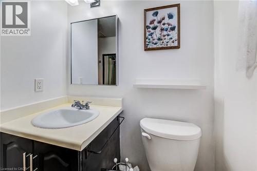 43 Southview Crescent, Cambridge, ON - Indoor Photo Showing Bathroom