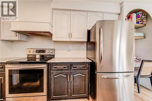 43 Southview Crescent, Cambridge, ON - Indoor Photo Showing Kitchen