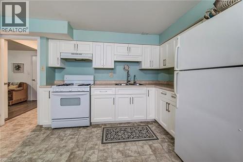 43 Southview Crescent, Cambridge, ON - Indoor Photo Showing Kitchen With Double Sink
