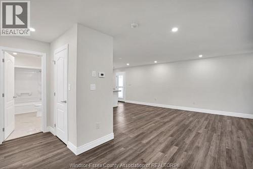423 Logan Unit# 1, 2, Windsor, ON - Indoor Photo Showing Other Room