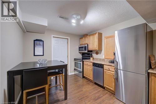 962 Pebblecreek Court, Kitchener, ON - Indoor Photo Showing Kitchen With Stainless Steel Kitchen