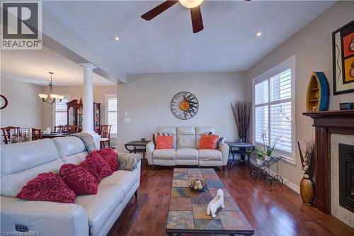 962 Pebblecreek Court, Kitchener, ON - Indoor Photo Showing Living Room With Fireplace