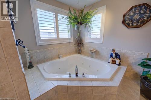 962 Pebblecreek Court, Kitchener, ON - Indoor Photo Showing Bathroom