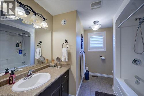 962 Pebblecreek Court, Kitchener, ON - Indoor Photo Showing Bathroom