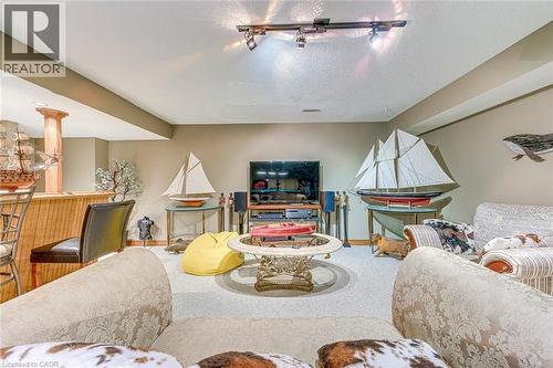 4220 Millcroft Park Drive, Burlington, ON - Indoor Photo Showing Other Room