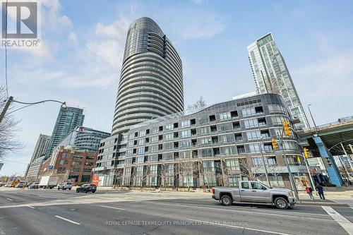 1605 - 38 DAN LECKIE WAY  Toronto, ON M5V 2V6