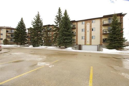 307 785 St Anne's Road  Winnipeg, MB R2N 3X3