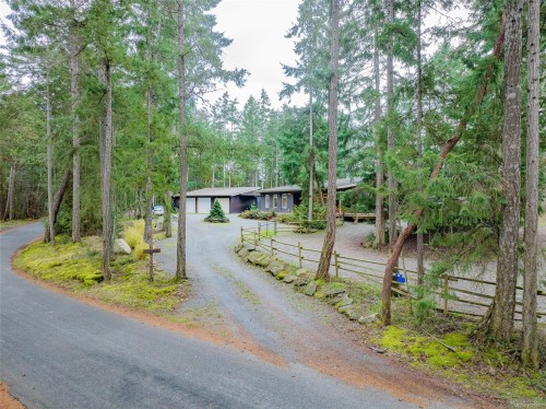 3165 Ingram Rd, Nanaimo, BC 