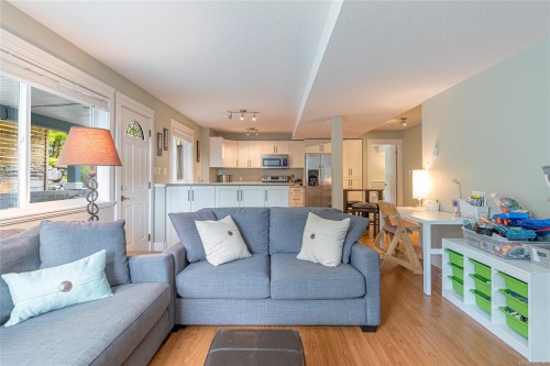 606 Stevens Pl, Ladysmith, BC 