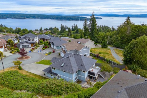 606 Stevens Pl, Ladysmith, BC 