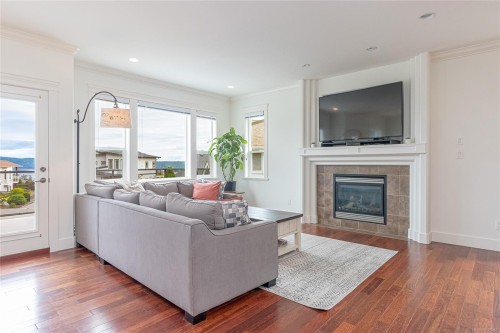 606 Stevens Pl, Ladysmith, BC 