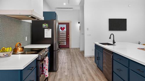 63 Deer Park Avenue, Kimberley, BC - Indoor Photo Showing Kitchen