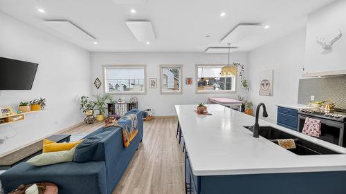 63 Deer Park Avenue, Kimberley, BC - Indoor Photo Showing Kitchen With Upgraded Kitchen