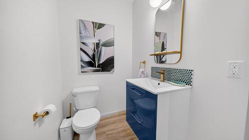 63 Deer Park Avenue, Kimberley, BC - Indoor Photo Showing Bathroom