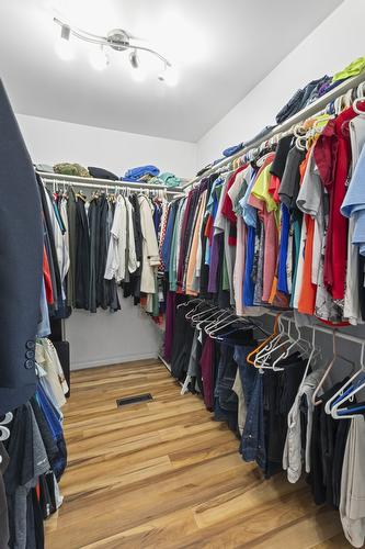 2715 3A Highway, Wynndel, BC - Indoor With Storage