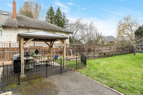 2130 Central Ave, Oak Bay, BC 