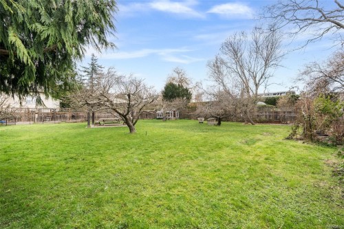 2130 Central Ave, Oak Bay, BC 