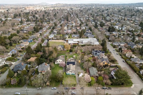 2130 Central Ave, Oak Bay, BC 