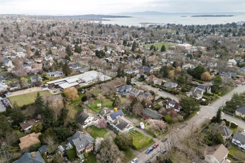 2130 Central Ave, Oak Bay, BC 