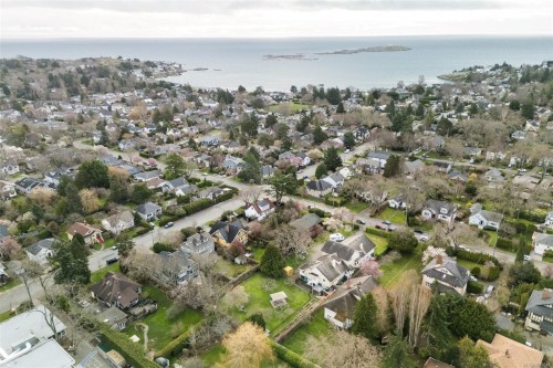 2130 Central Ave, Oak Bay, BC 