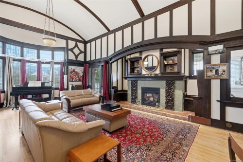 2130 Central Ave, Oak Bay, BC 