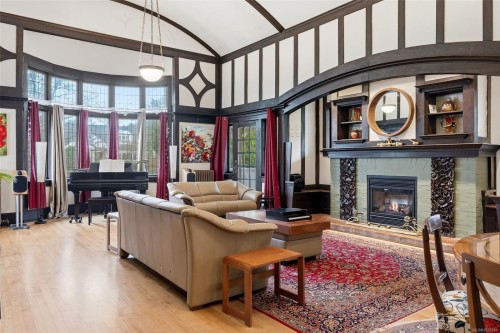 2130 Central Ave, Oak Bay, BC 