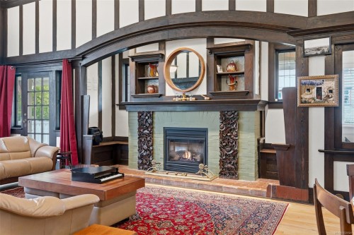 2130 Central Ave, Oak Bay, BC 