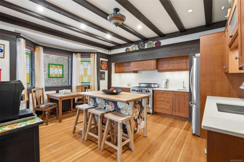 2130 Central Ave, Oak Bay, BC 