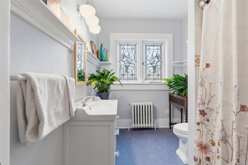 2130 Central Ave, Oak Bay, BC 