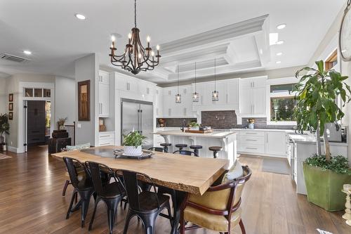 323 Canyon Street, Creston, BC - Indoor Photo Showing Dining Room
