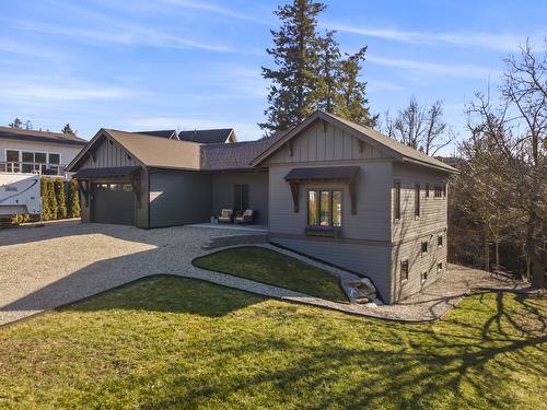 323 Canyon Street, Creston, BC - Outdoor