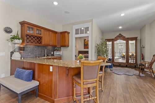 323 Canyon Street, Creston, BC - Indoor