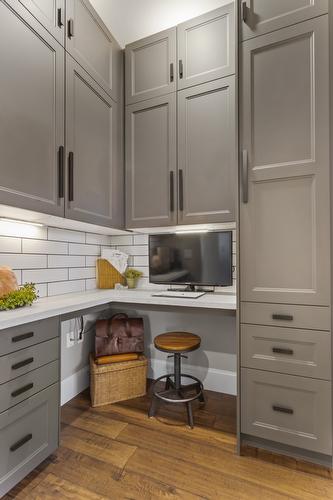 323 Canyon Street, Creston, BC - Indoor