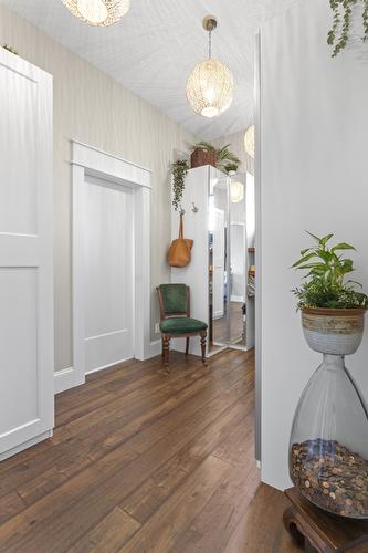 323 Canyon Street, Creston, BC - Indoor Photo Showing Other Room