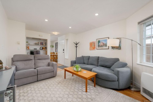 2910 Jonas Way, Chemainus, BC - Indoor Photo Showing Living Room