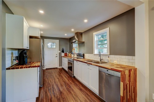 13403 Code Rd, Ladysmith, BC 