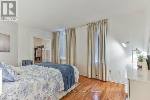 101 - 285 Queens Avenue, London East (East F), ON - Indoor Photo Showing Bedroom
