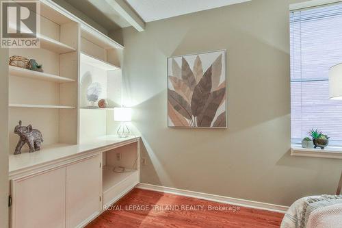 101 - 285 Queens Avenue, London East (East F), ON - Indoor