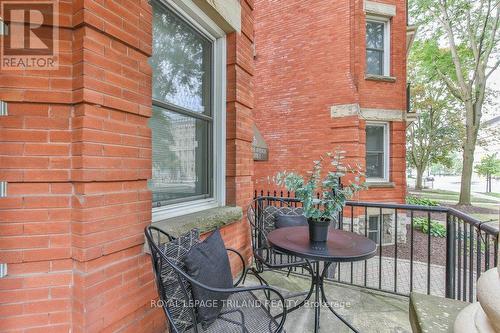 101 - 285 Queens Avenue, London East (East F), ON - Outdoor With Exterior