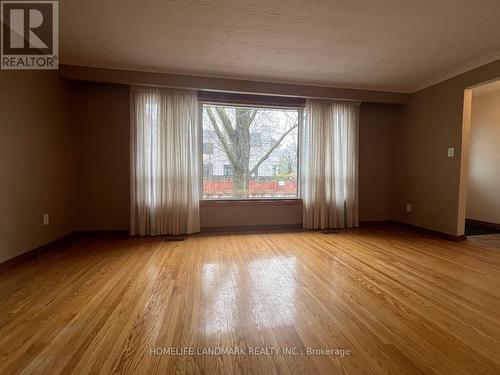 12 Pratt Circle, Markham, ON - Indoor Photo Showing Other Room