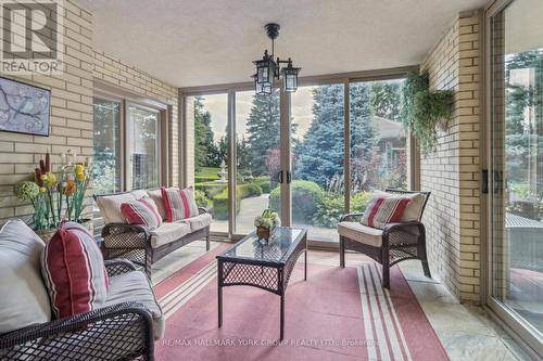 27 Scott Crescent, King, ON -  Photo Showing Living Room