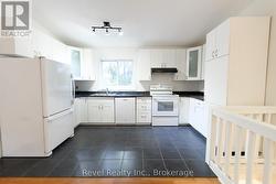White Shaker Style Kitchen - 