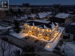 22 ROSSLAND AVENUE  Ottawa, ON K2G 2K4