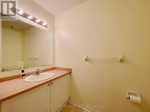 Main Bathroom - 5302 Palmetto Place, Mississauga, ON - Indoor Photo Showing Bathroom