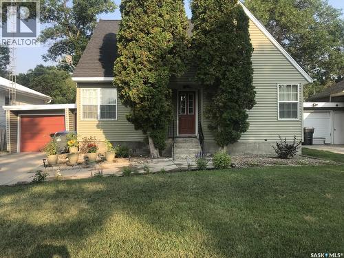 118 Second Street W, Carnduff, SK - Outdoor